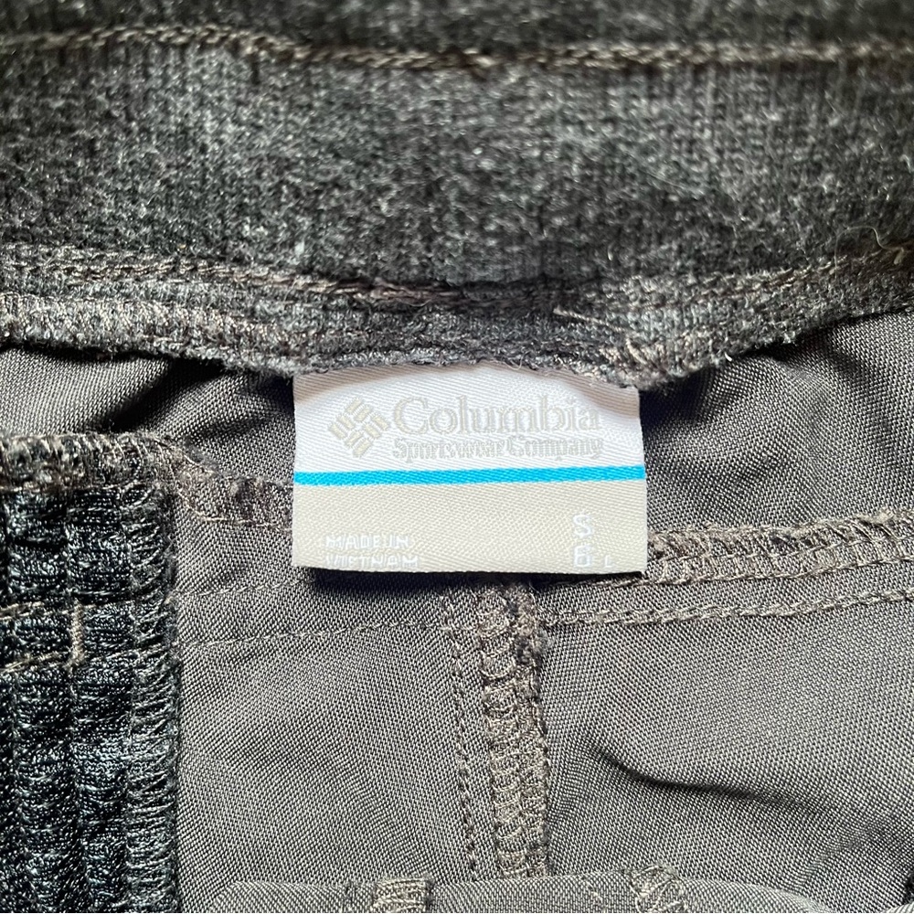 Columbia Drawstring Shorts - Picture 5 of 6